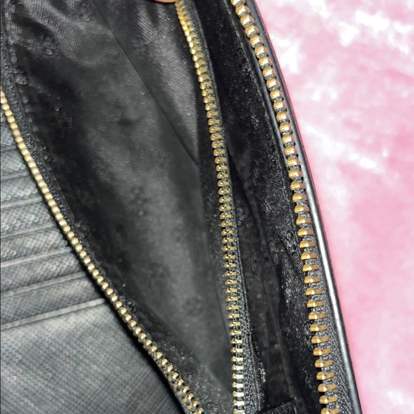 Tory Burch Perry Zip Passport Continental Wallet Wristlet EUC - Picture 9 of 15